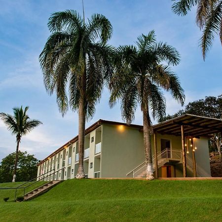 Hotel Fazenda Vale Da Cachoeira Serra Negra  Exterior foto